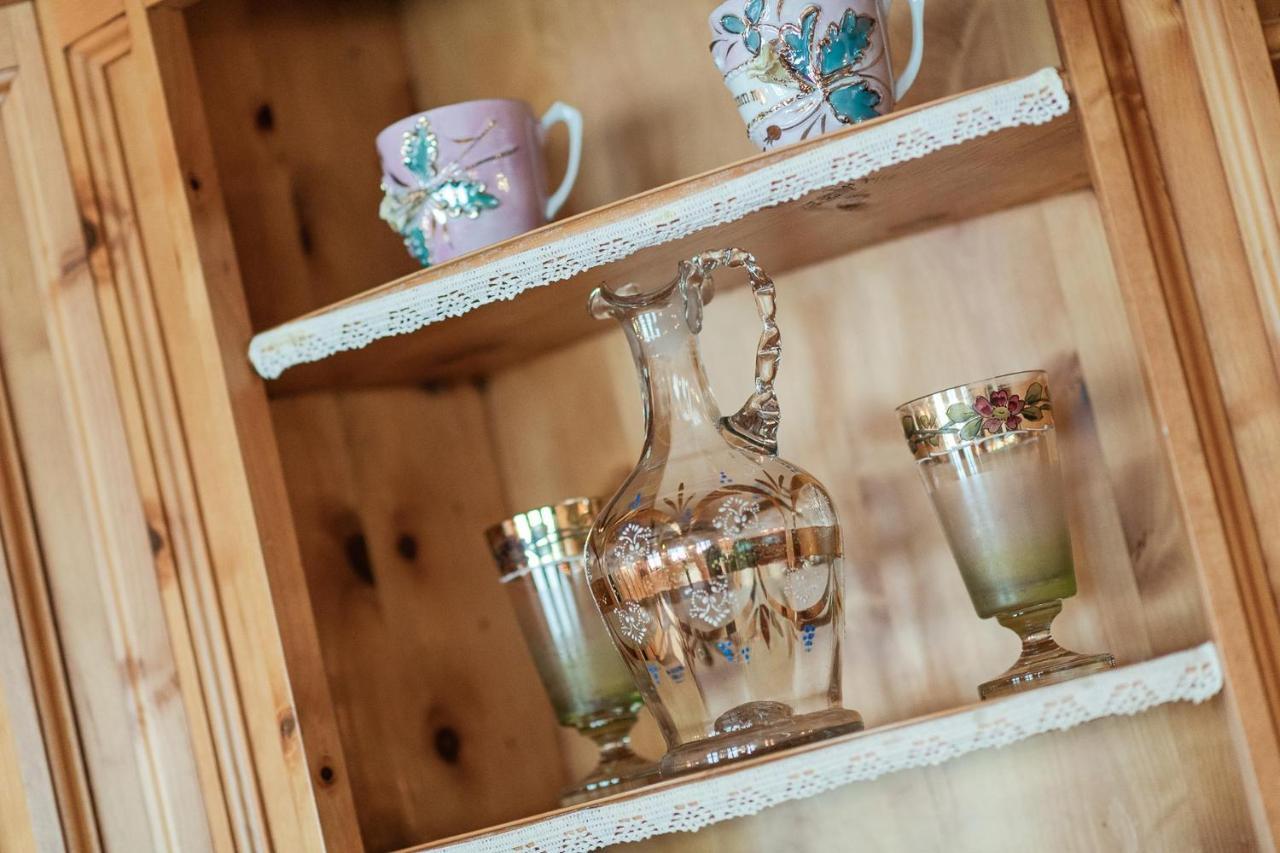 Bed & Breakfast Hotel Guggis Zürs エクステリア 写真